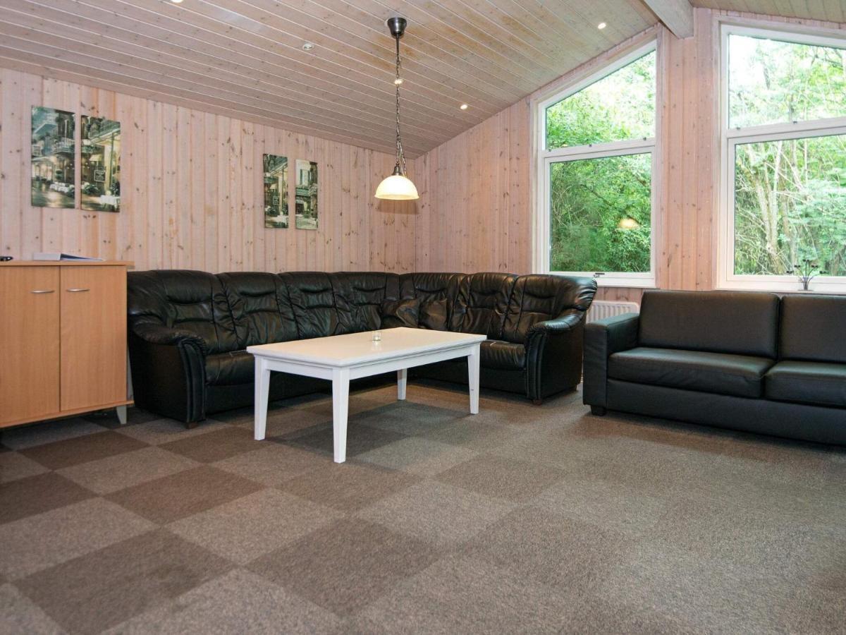 20 Person Holiday Home In Herning Exteriör bild