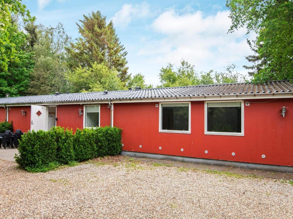 20 Person Holiday Home In Herning Exteriör bild